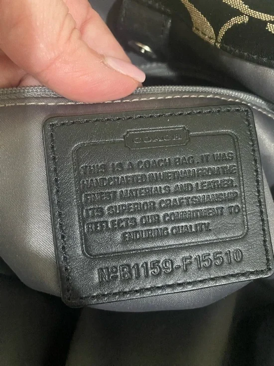 Coach Black and Cream Signature Logo Shoulder Bag with Detachable Strap - Picture 11 of 12